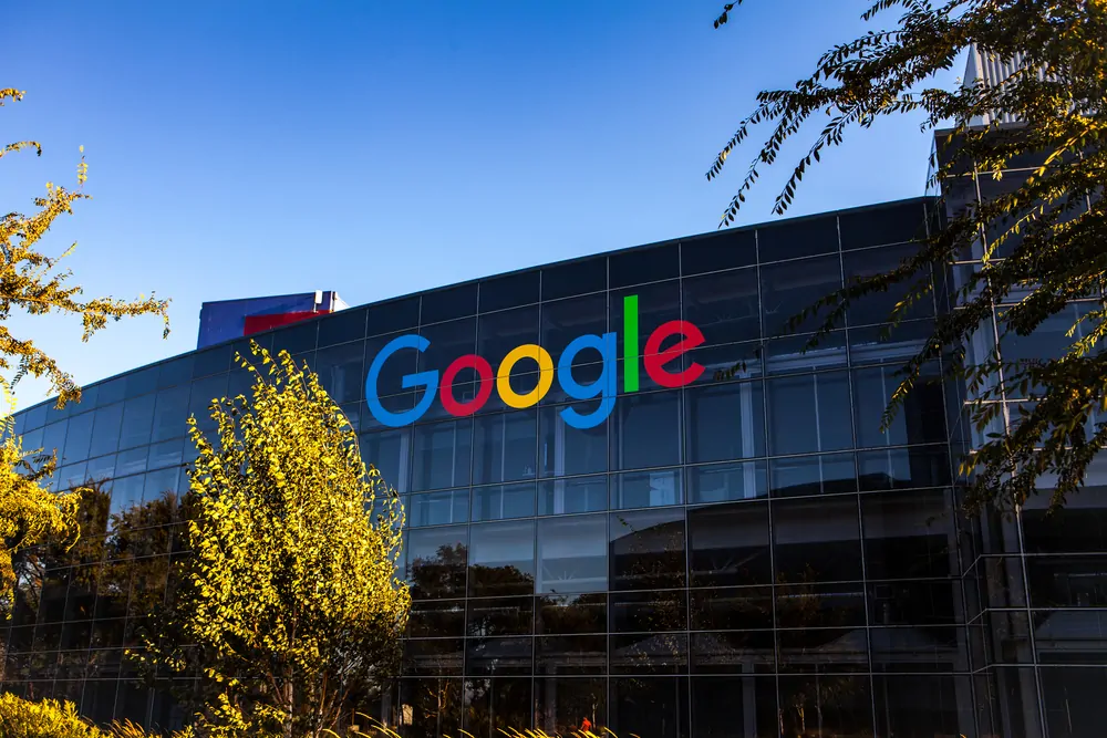 Google pianifica accordi con gli editori per l’uso dei loro contenuti ai fini di AI