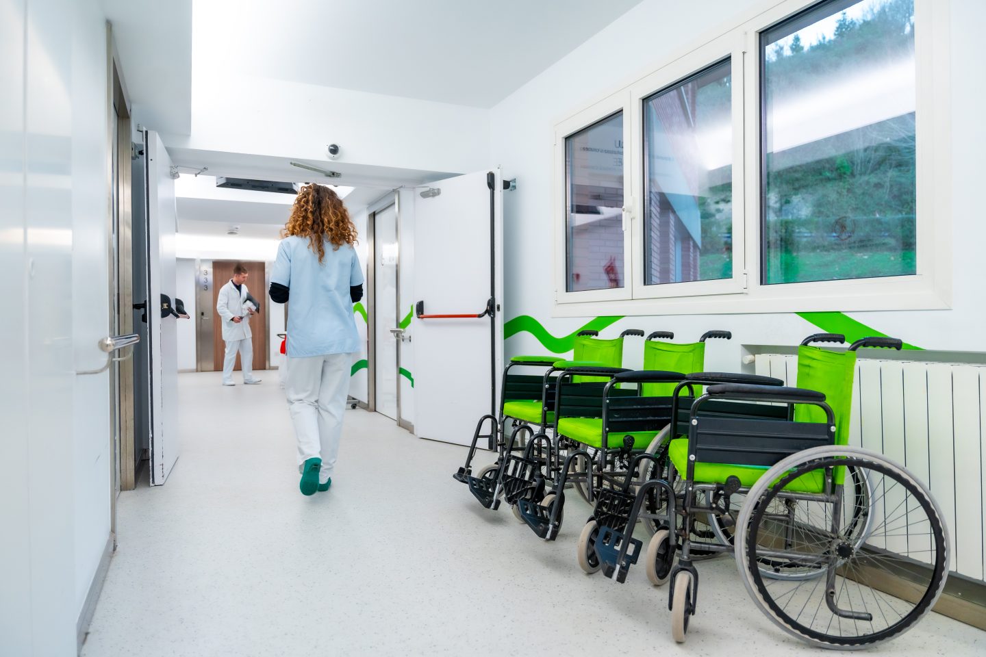Il 46% dei medici utilizza l’AI: fa risparmiare fino a due settimane di lavoro