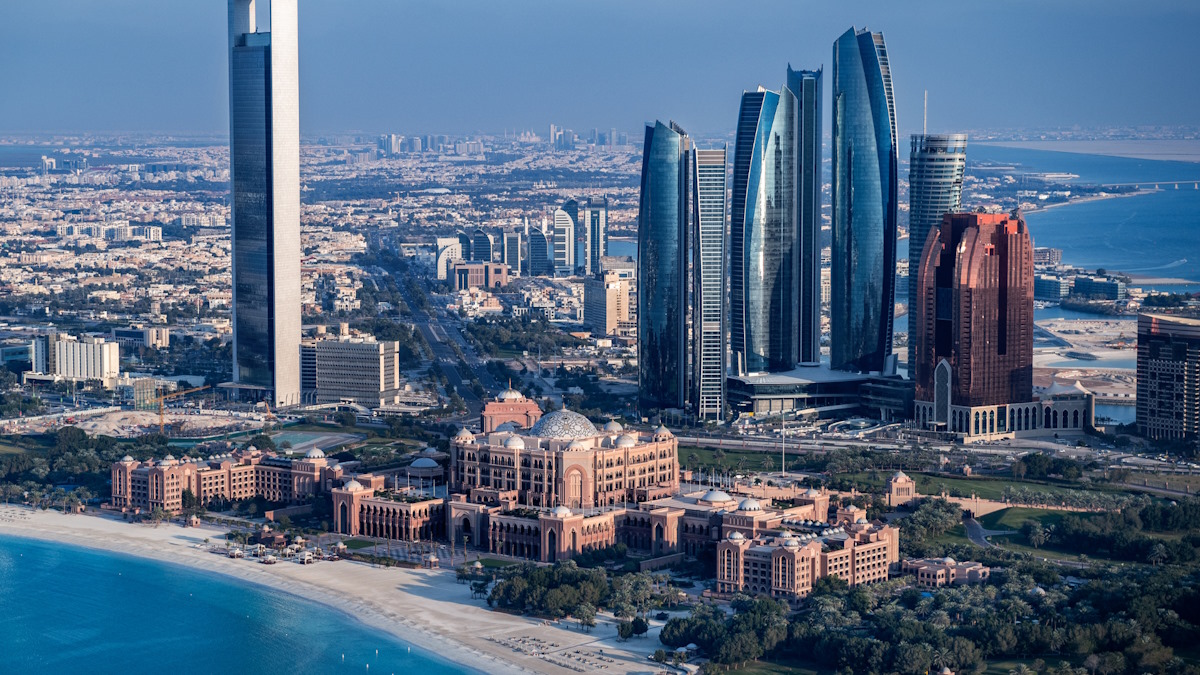 Gli Emirati continuano l’avanzata AI: accordo con Nvidia per un laboratorio d’avanguardia