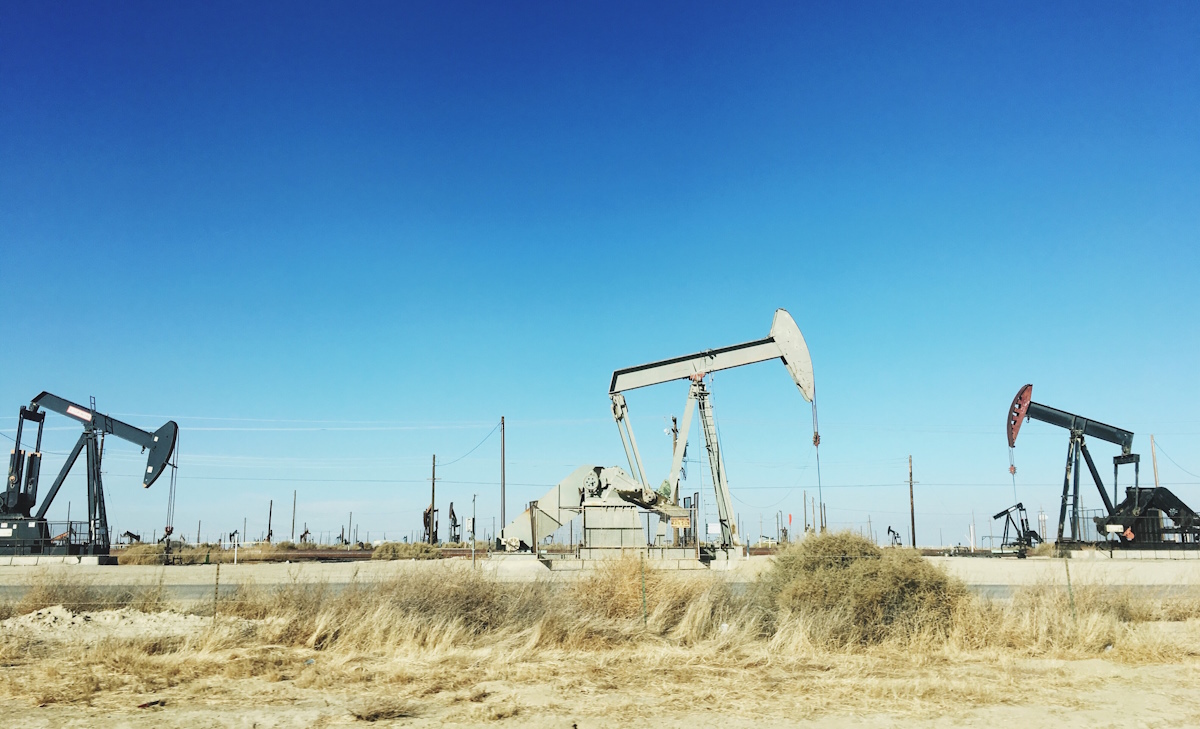 Fame di energia per l’AI: in USA cresce un metodo per estrarre idrocarburi vietato in Europa