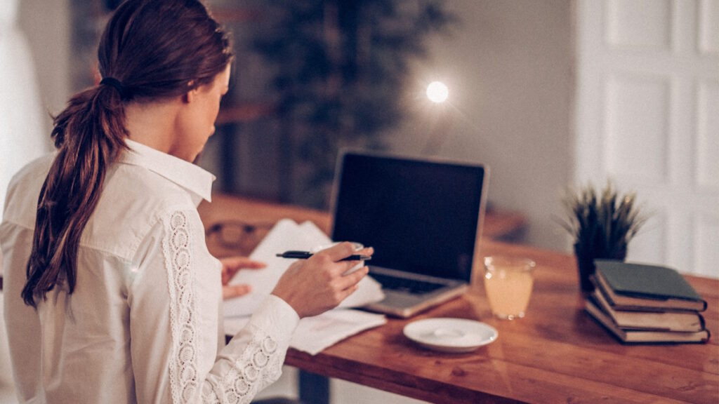 Sostituire i lavoratori freelance con l’AI? Secondo una nuova ricerca è un’operazione fallimentare