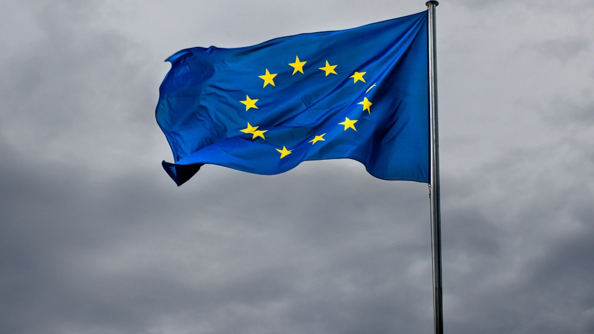 AI Act, la Commissione europea rinvia al 2027 l'entrata in vigore delle norme sui sistemi ad alto rischio