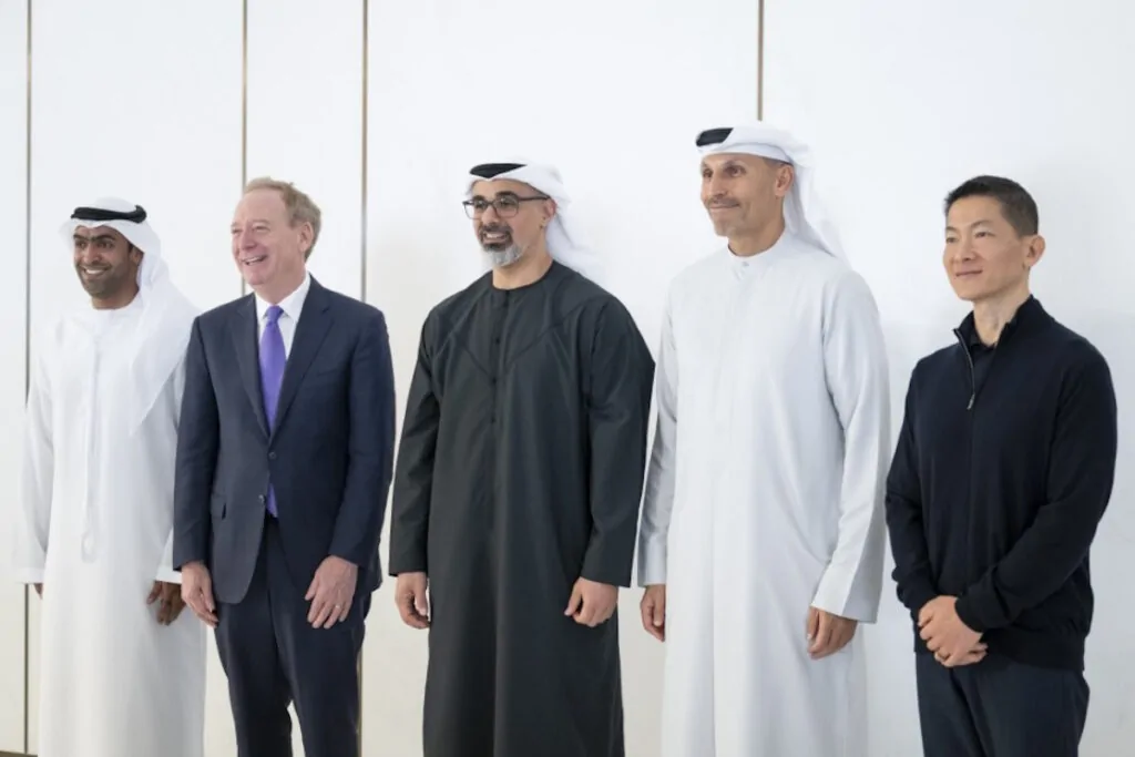 Gli investimenti di Microsoft negli Emirati Arabi Uniti raggiungeranno i 15 miliardi di dollari