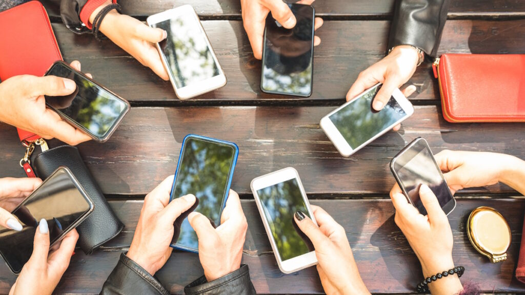 OpenAI ha lanciato la funzione chat di gruppo in ChatGPT