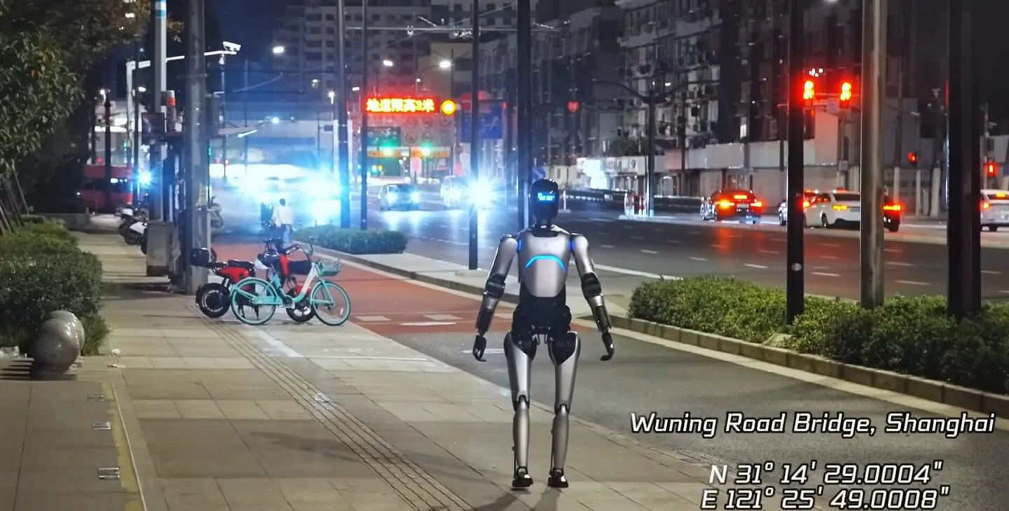 Il robot umanoide cinese che ha camminato tre giorni da solo (e altre notizie generative) | Weekly AI