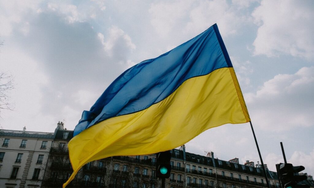 L’Ucraina annuncia la creazione di un’AI nazionale: sovranità tecnologica firmata Google