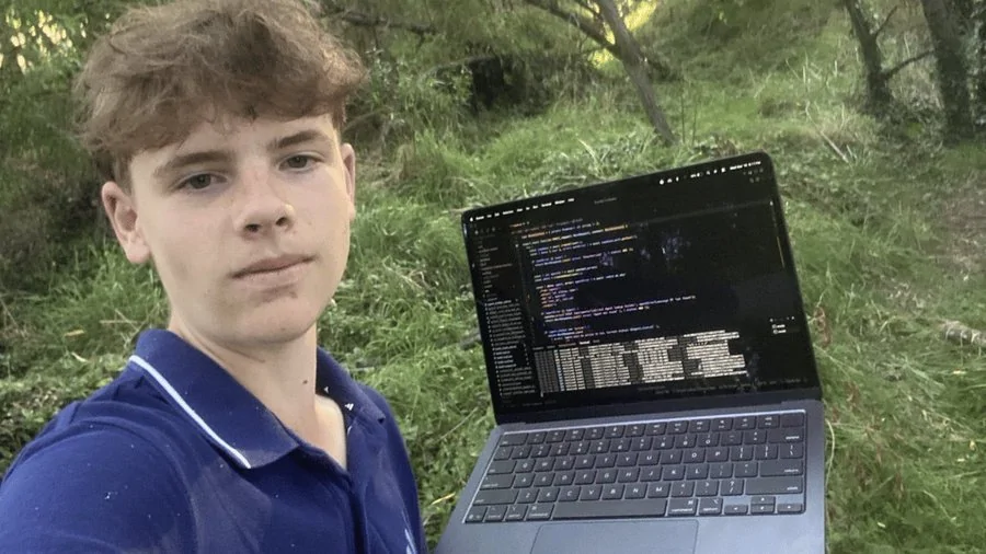 Un 15enne americano ha creato una startup AI… e ha assunto un 38enne