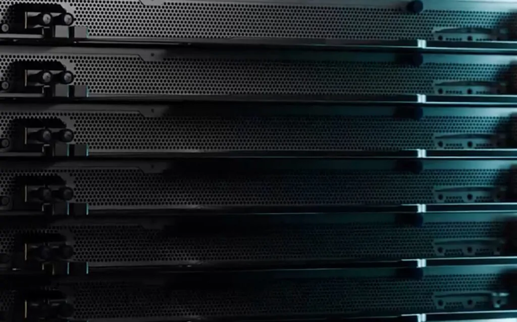AMD presenta Helios e sfida Nvidia: la nuova infrastruttura per addestrare ed eseguire modelli AI di grandi dimensioni