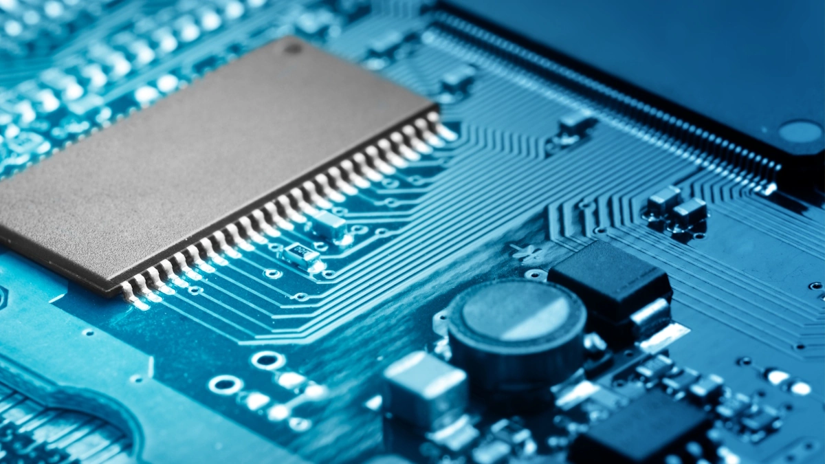 Meta verso la produzione di un chip AI proprietario a settembre: l'azienda vuole raddoppiare la capacità di calcolo