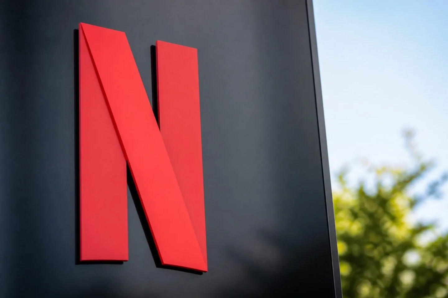 Netflix paga 587 milioni per la startup AI di Ben Affleck