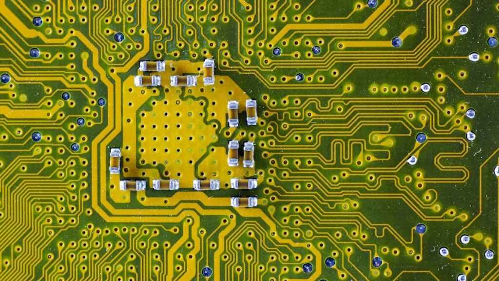 A breve Microsoft presenterà il suo nuovo chip AI di ultima generazione Maia 300