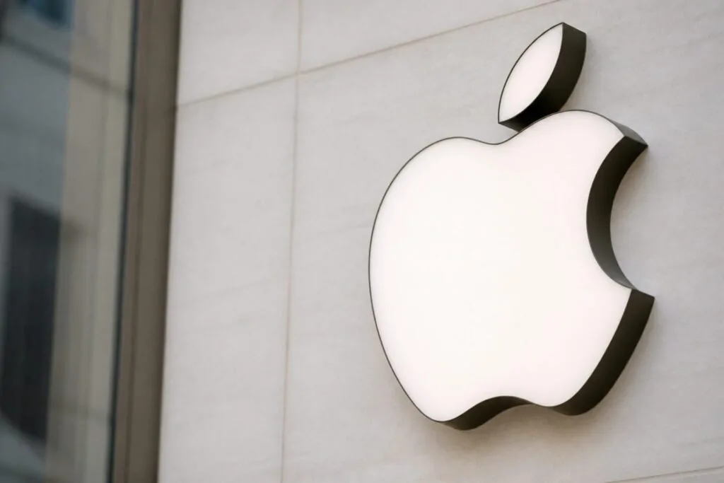 OpenAI contro Apple: la battaglia legale sui segreti hardware