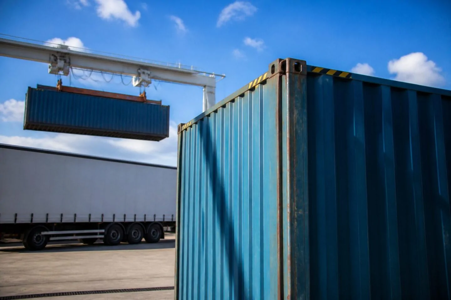 Alvys Foundry: agenti AI nativi nel TMS per automatizzare la logistica