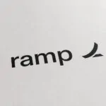 Ramp lancia Router: un’API per tutti i modelli AI, costi giù del 40%