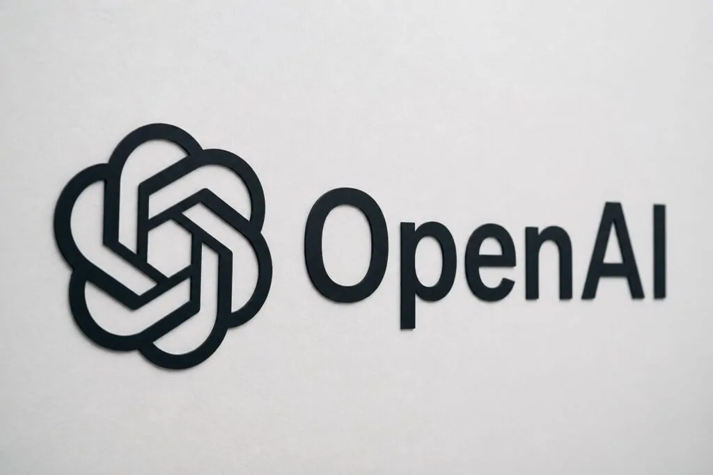 OpenAI svela Astra: il prossimo grande modello risolve 10 problemi matematici aperti