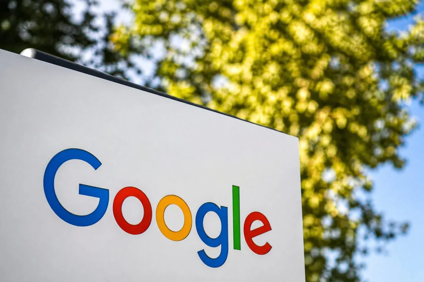Google DeepMind: Hassabis lascia la guida, è corsa a Gemini