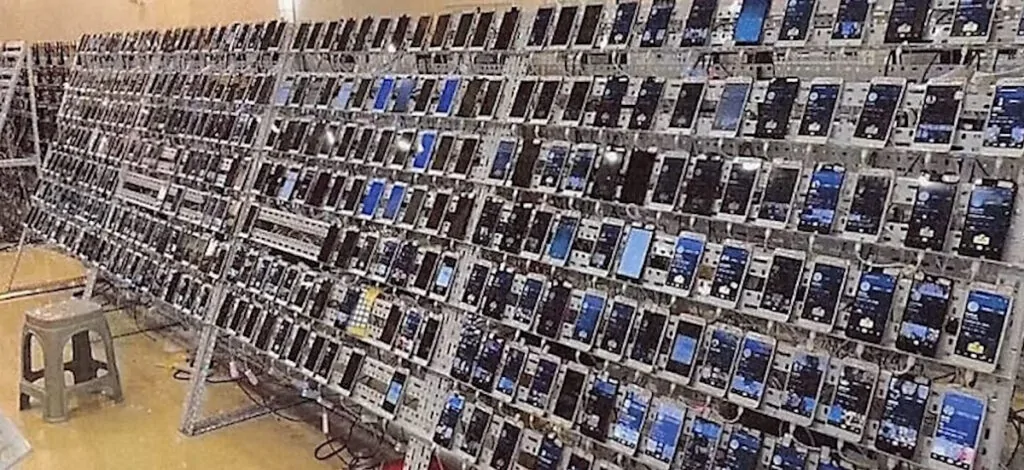 Bot farm, così l’AI rende più difficile distinguere gli utenti veri da quelli artificiali