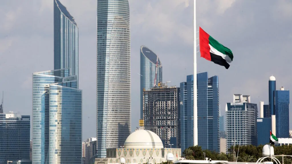 La guerra in Medio Oriente costringe gli EAU a rivedere il progetto del data center Stargate UAE da 5 gigawatt