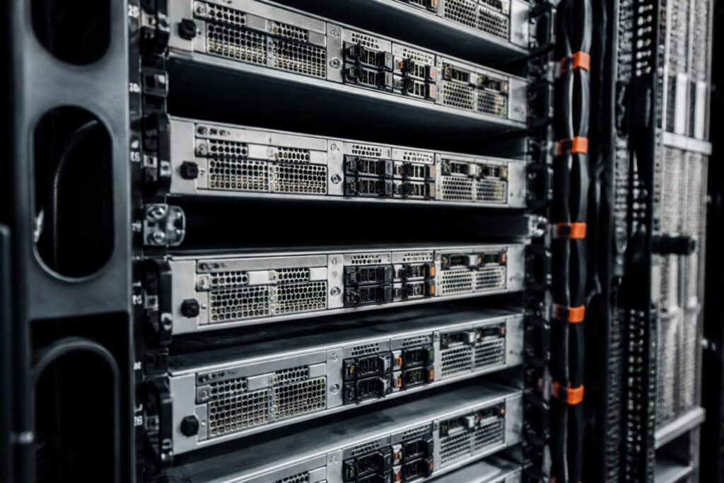 Anthropic diventerà il maggior cliente di Broadcom: ordini per 40 miliardi nel 2028