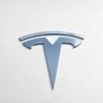 Tesla Cybercab debutta ad Austin e la NHTSA apre un’indagine il giorno stesso