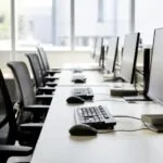 L’IA taglia i lavori entry-level: giù del 35% le posizioni junior in un anno