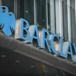 Barclays riduce i costi e investe sull’AI: la banca taglierà 5.000 posti di lavoro