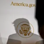 Trump cambia il nome all’AI: le mani delle grandi potenze sulla tecnologia (e altre notizie generative) | Weekly AI