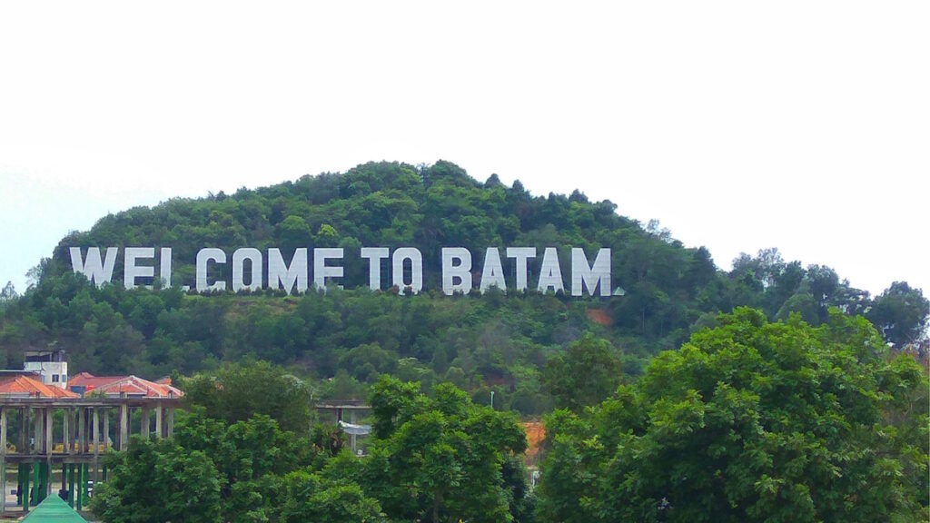 La sollevazione dei residenti dell’isola di Batam: c’è crisi idrica ma i data center consumano acqua