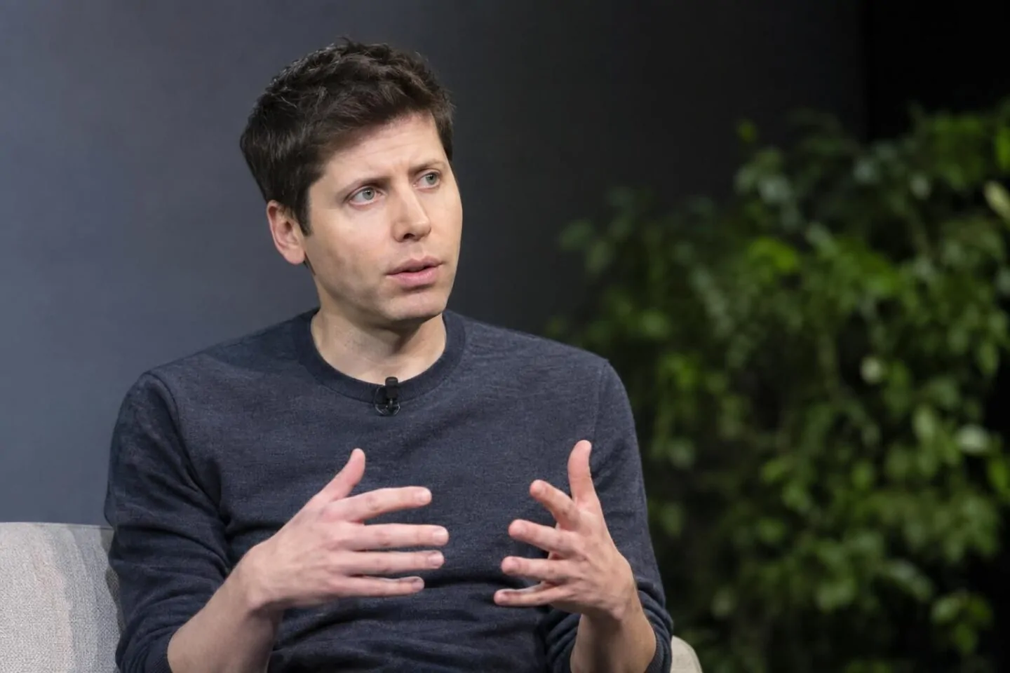 Sam Altman: il mondo deve accettare “alcune cose brutte” per i benefici dell’AI