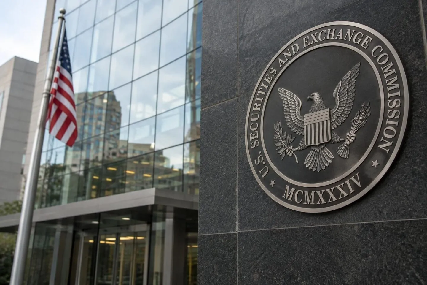 Anthropic deposita l’S-1 alla SEC e punta al Nasdaq con il ticker ANT