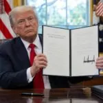 Trump ribattezza l’AI “Super Intelligence” con decreto esecutivo